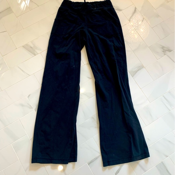 Black wide leg Lululemon stills size 4